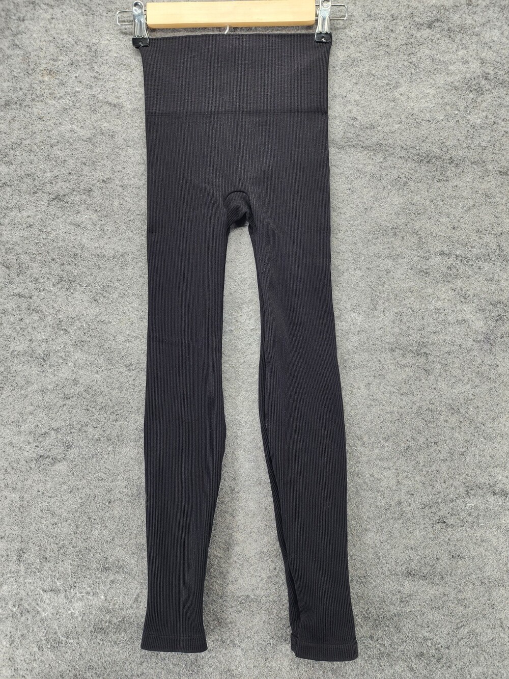 SPANX Leggings Womens Small Look At Me Black Ribbed